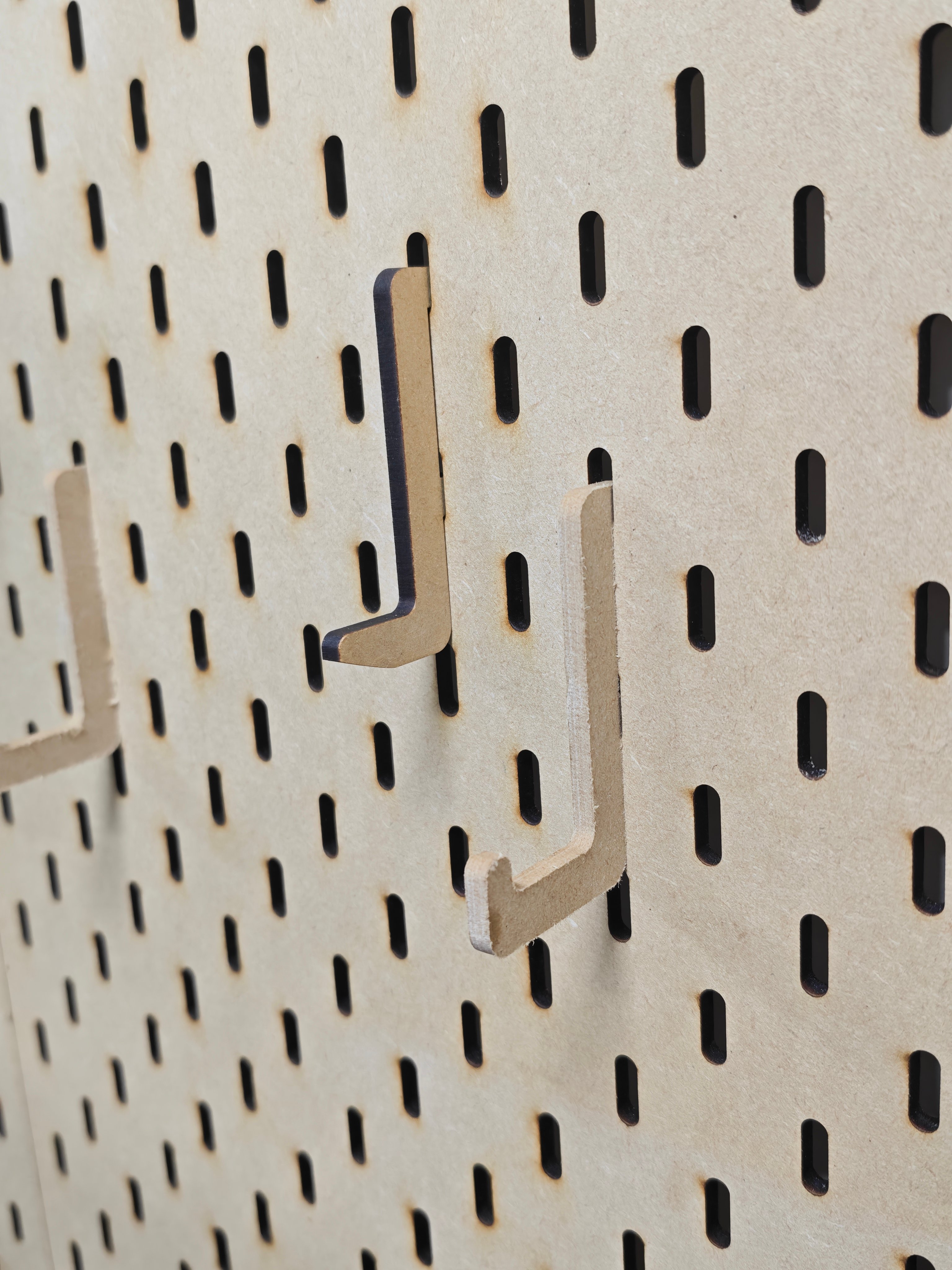 Ganci compatibili con pannelli forati IKEA