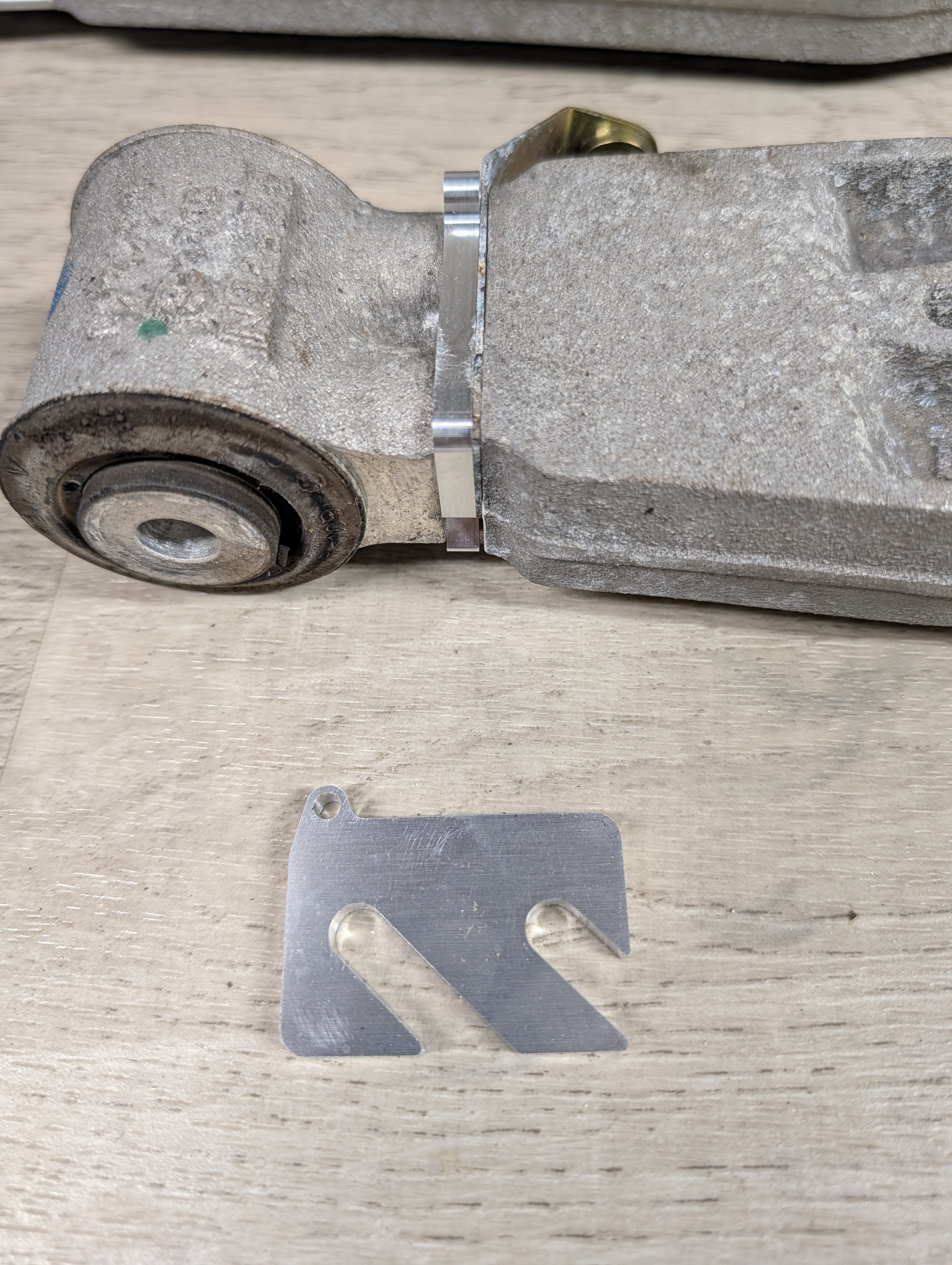 Porsche GT3 Lower control arm spacers