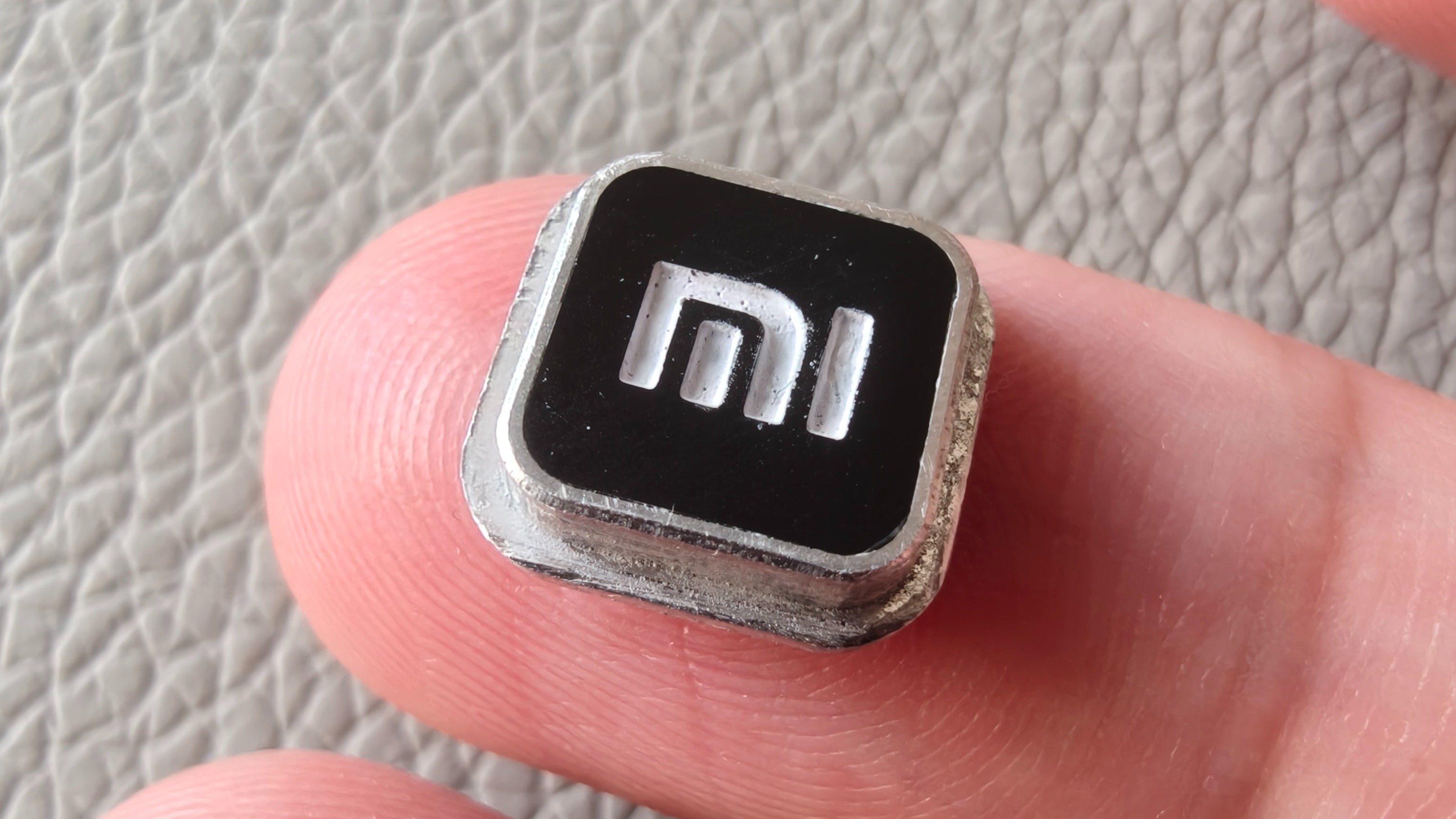 Xiaomi 18 Pro Max Phone Case Keyboard Keycaps
